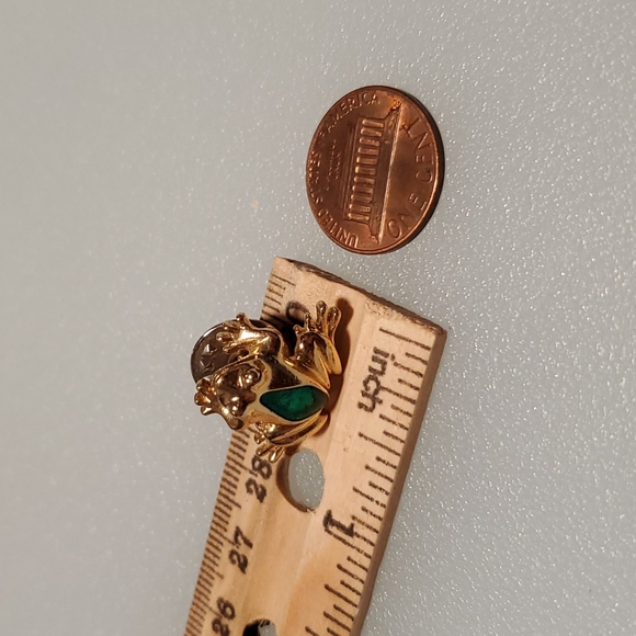 Green enamel goldtone Frog pinback tac for lapels shirt collar accent hat scarf - Picture 4 of 5